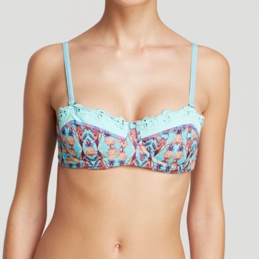 𝅺🆕 Maaji Pineapple Stakes Bikini Top